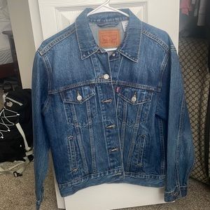 BRAND NEW Levi denim jacket